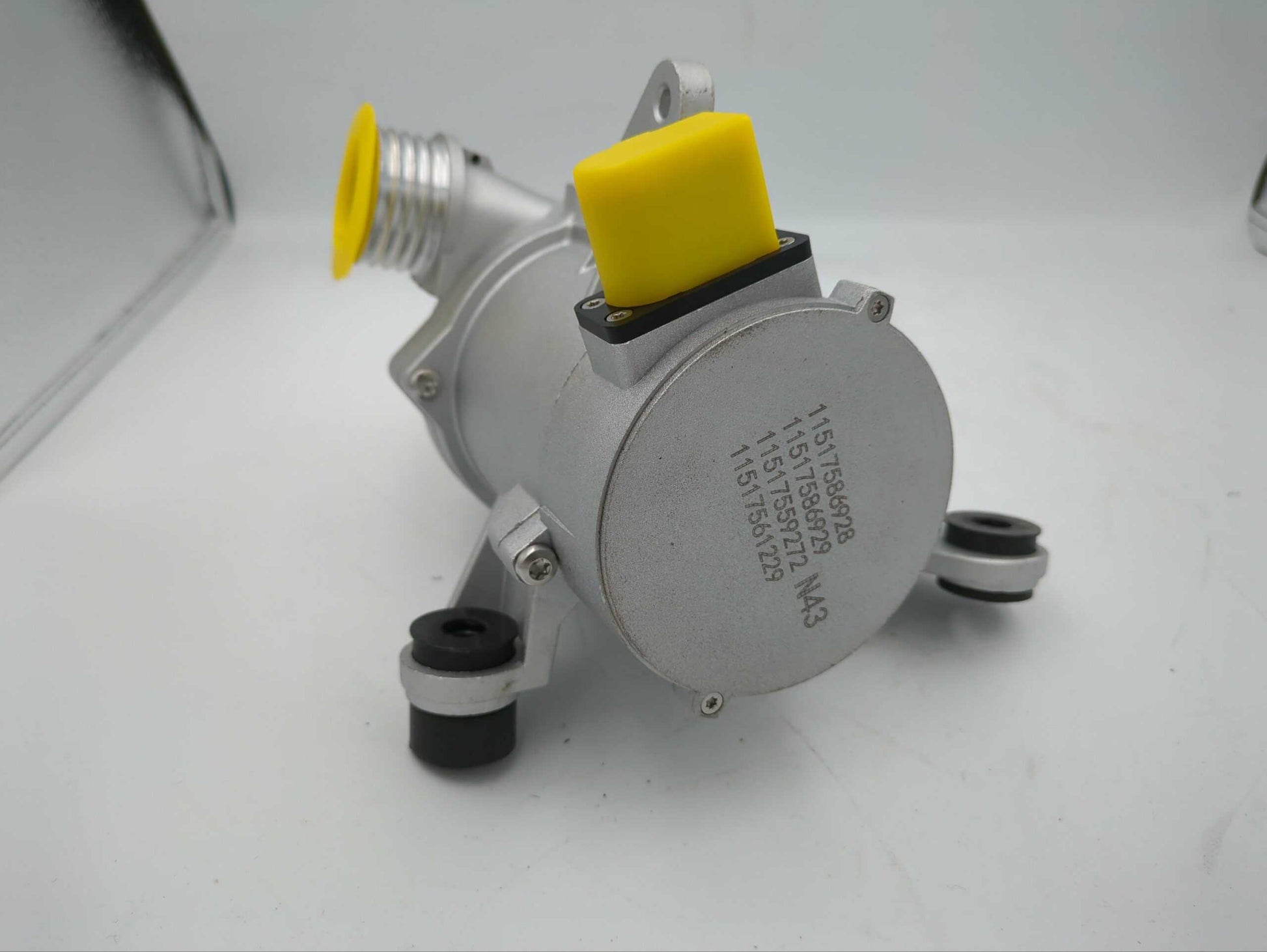 Electric water pump for BMW E82 E88 E90 E60 11517586929