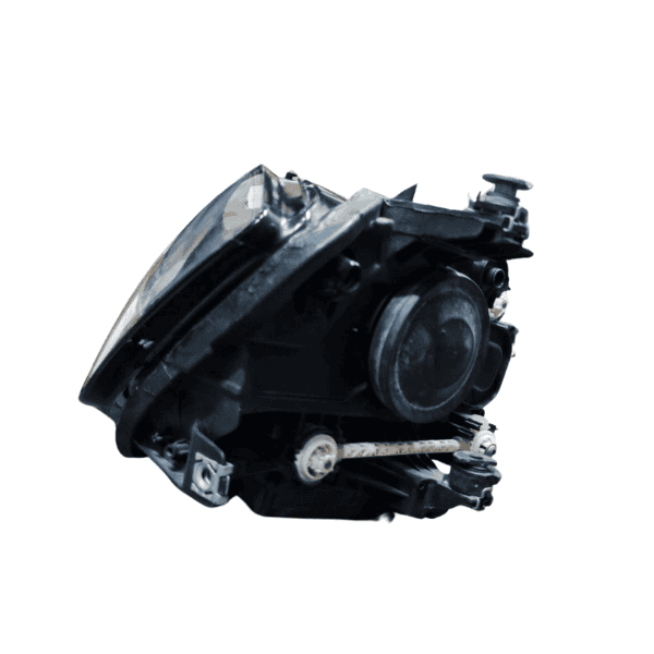 Toyota Hilux 16-19 Headlight Second Hand - Left Side