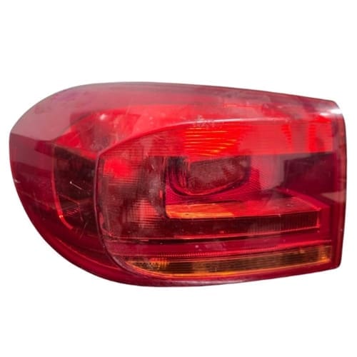 12-17 VW TIGUAN LEFT OUTER TAIL LIGHT (Slight Damage) - 5N0945095R